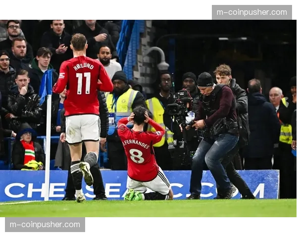 加纳直塞与盖耶推进成太妃糖进攻发起点,中场控制权易手解析 加纳直塞与盖耶推进成太妃糖进攻发起点,中场控制权易手解析